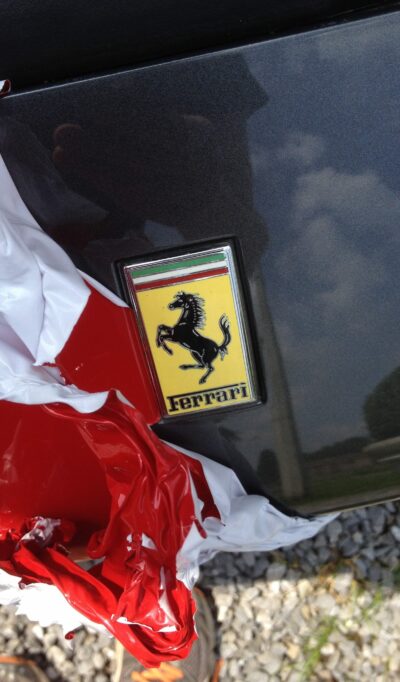 covering-ferrari